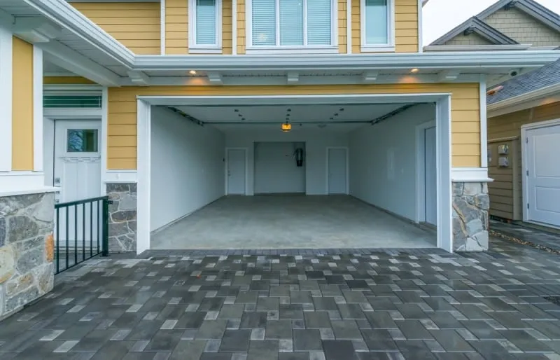 empty garage