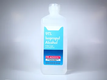 Does Alcohol Kill Fleas on Cats? Vet-Reviewed Effectiveness & Safety Explored