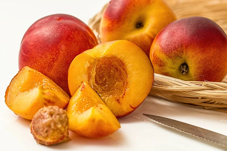 freshly sliced peaches