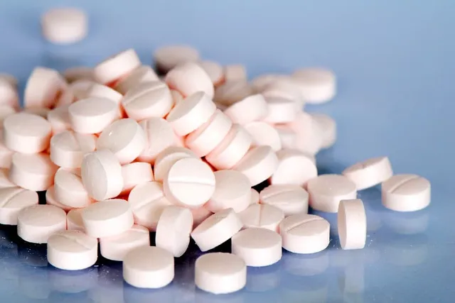 Can a Cat Take Baby Aspirin? Vet-Approved Facts & Safety Tips