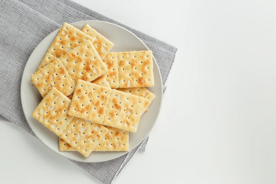 plate of crackers