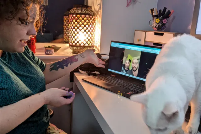 Cats and Video Chats: Why Doesn't Clutch React to the Computer?