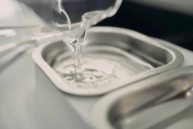 Is Cat Water Additive a Good Idea? Vet Approved Pros & Cons