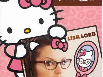 We Talk to Lisa Loeb About Cats and Cat-Eye Glasses