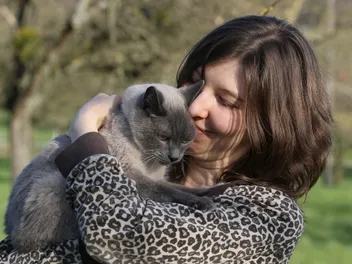 National Hug Your Cat Day 2026: How & When It Is Celebrated