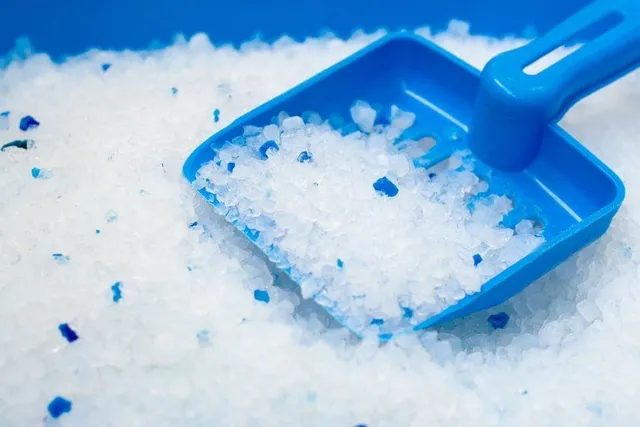 Is Crystal Cat Litter Good for Odor Control? Pros, Cons & Verdict