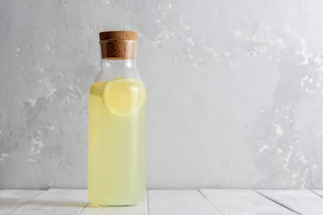 Does Lemon Juice Kill Fleas on Cats? Vet-Verified Effectiveness & Safety Explained