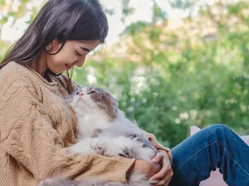 How Do I Know if My Cat Is Healthy? 12 Ways to Check at Home (Vet Approved)