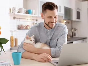 Registering a Cat as an Emotional Support Animal: Vet-Reviewed Steps & Tips