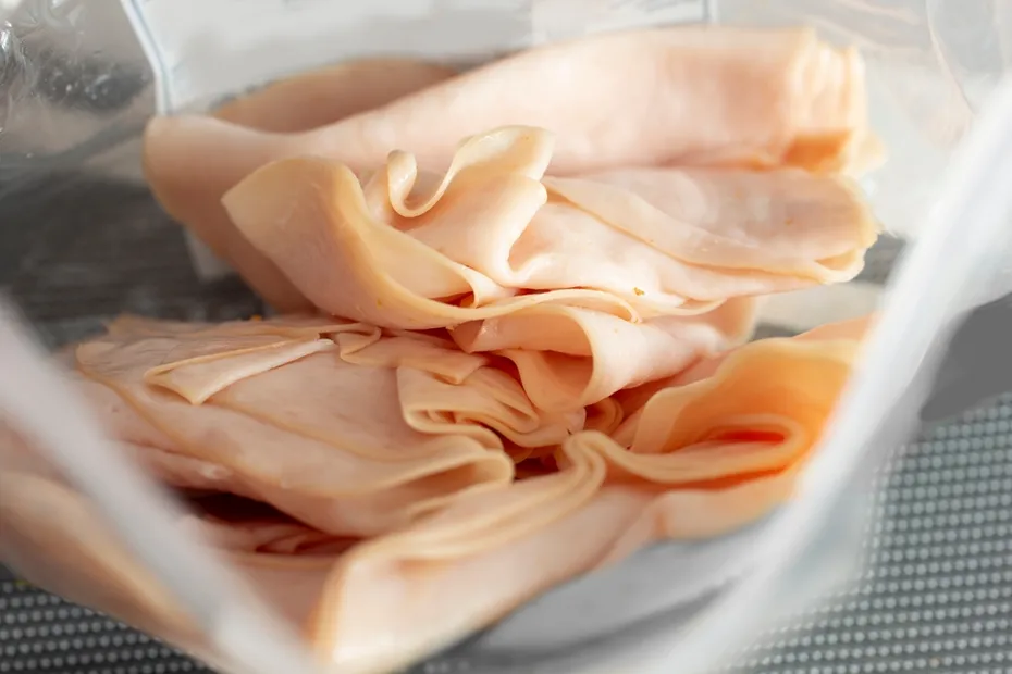 deli meat slices