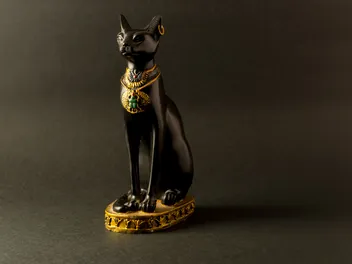 Did Cleopatra Have Cats? Egyptian Cat History Explained