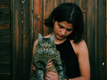 Do Cats Get Lonely in the Same Way That Humans Do? Our Vet Answers