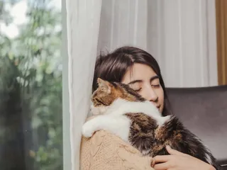 Do I Love My Cat Too Much? Vet-Verified Info & Tips
