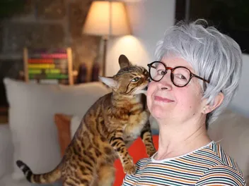 Why Do Some Cats Like Earwax? Vet-Verified Reasons for this Behavior