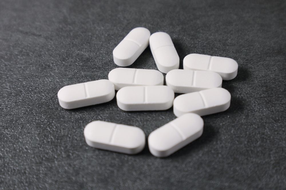 white pills tablets