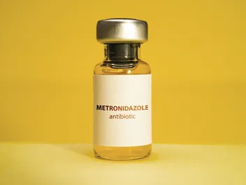 Metronidazole for Cats: Our Vet Explains the Dosage, Uses & Side Effects