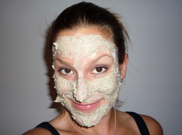 The Cat Litter Face Mask: It's a Thing and We're Trying It!