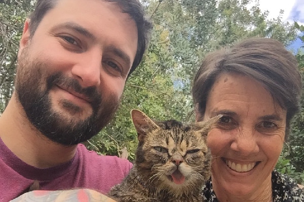 My Afternoon With Lil BUB: Movie, Celebrity Life & Special-Needs Felines