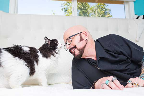 Meet Cat Daddy: Jackson Galaxy & His Furry Family Members