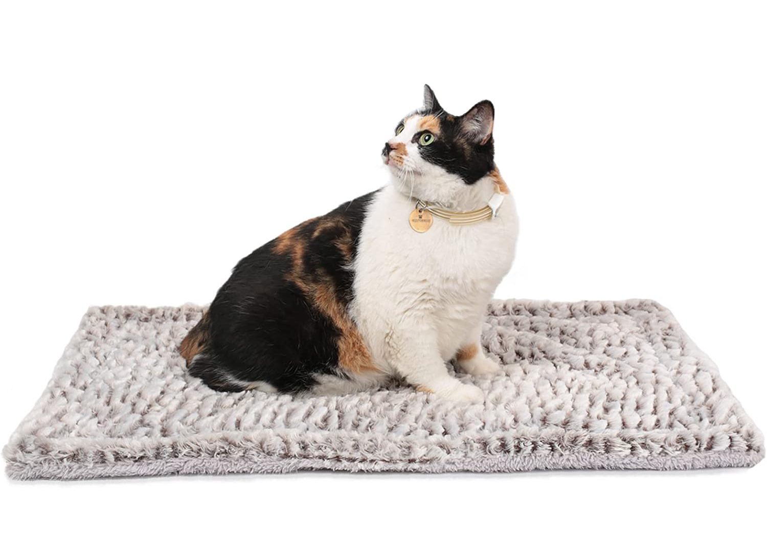 Mora Pets Self-Warming Outdoor Cat Bed