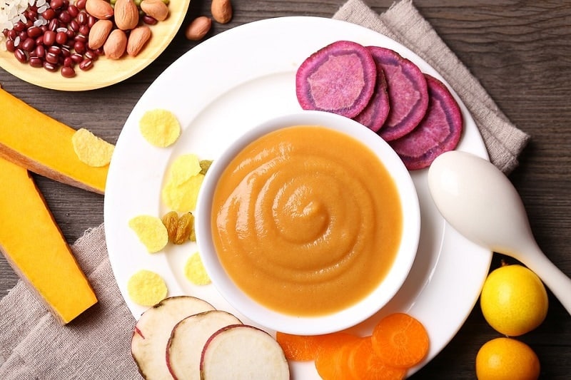 Feeding Baby Food to Cats: What’s Safe and What’s Toxic