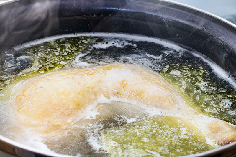 Is Cooked Chicken Good for Cats with Hyperthyroidism? Vet-Approved Benefits & Tips