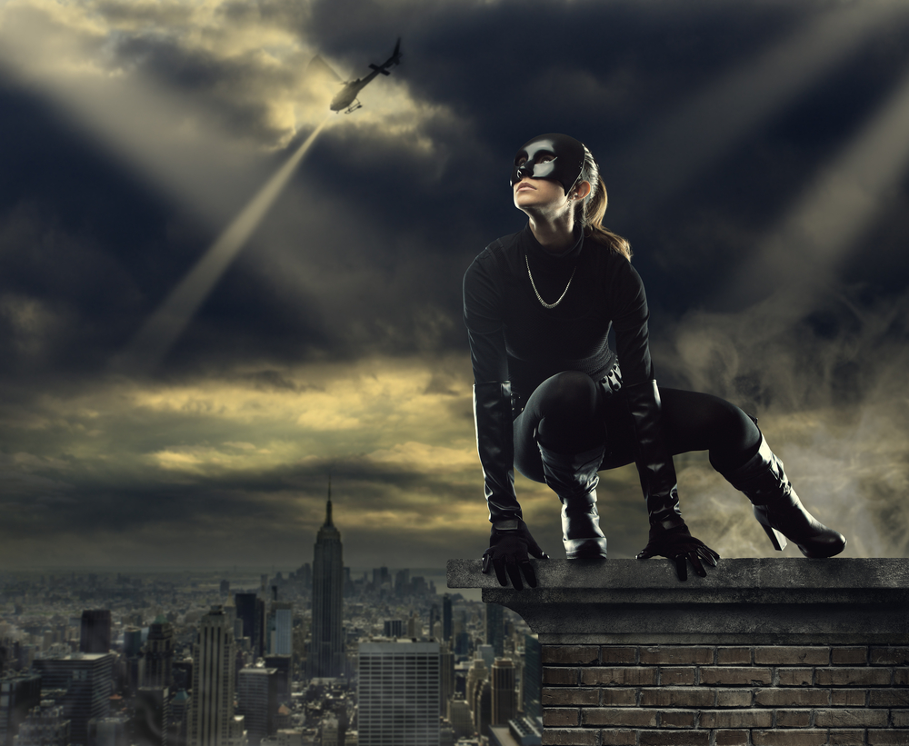 Catwoman & 11 Other Cat-Inspired Superheroes (With Pictures)