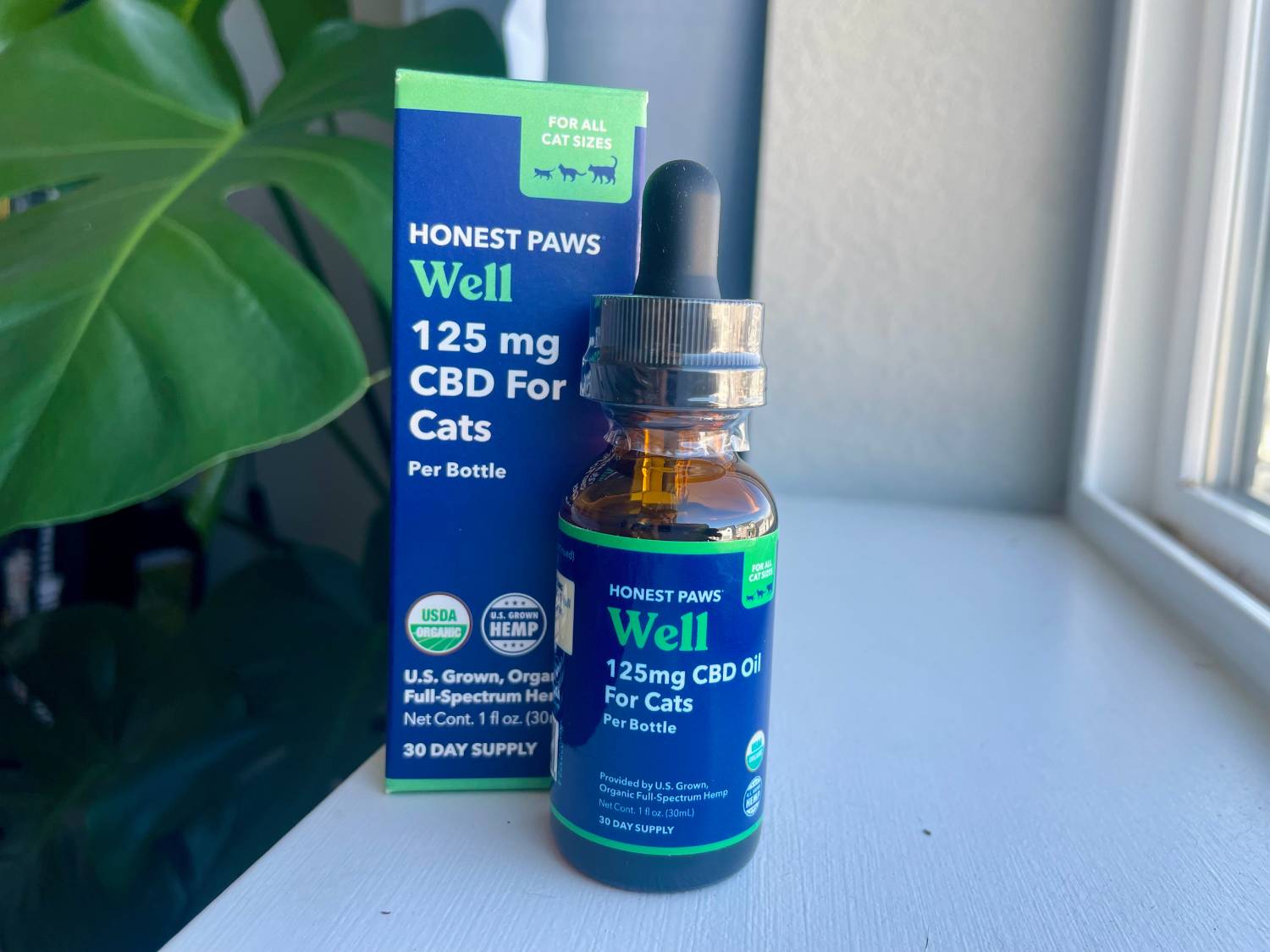 Honest Paws Well CBD Oil Tincture for Cats Review - close up of product