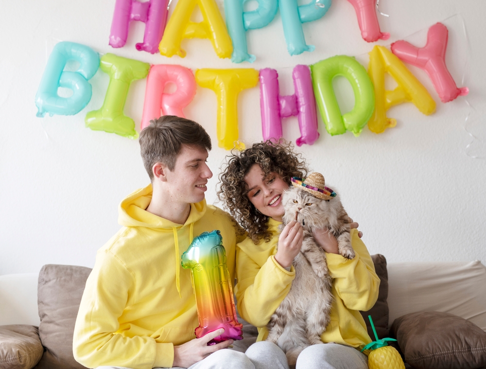 How to Throw a Cat Birthday Party for Your Kitty